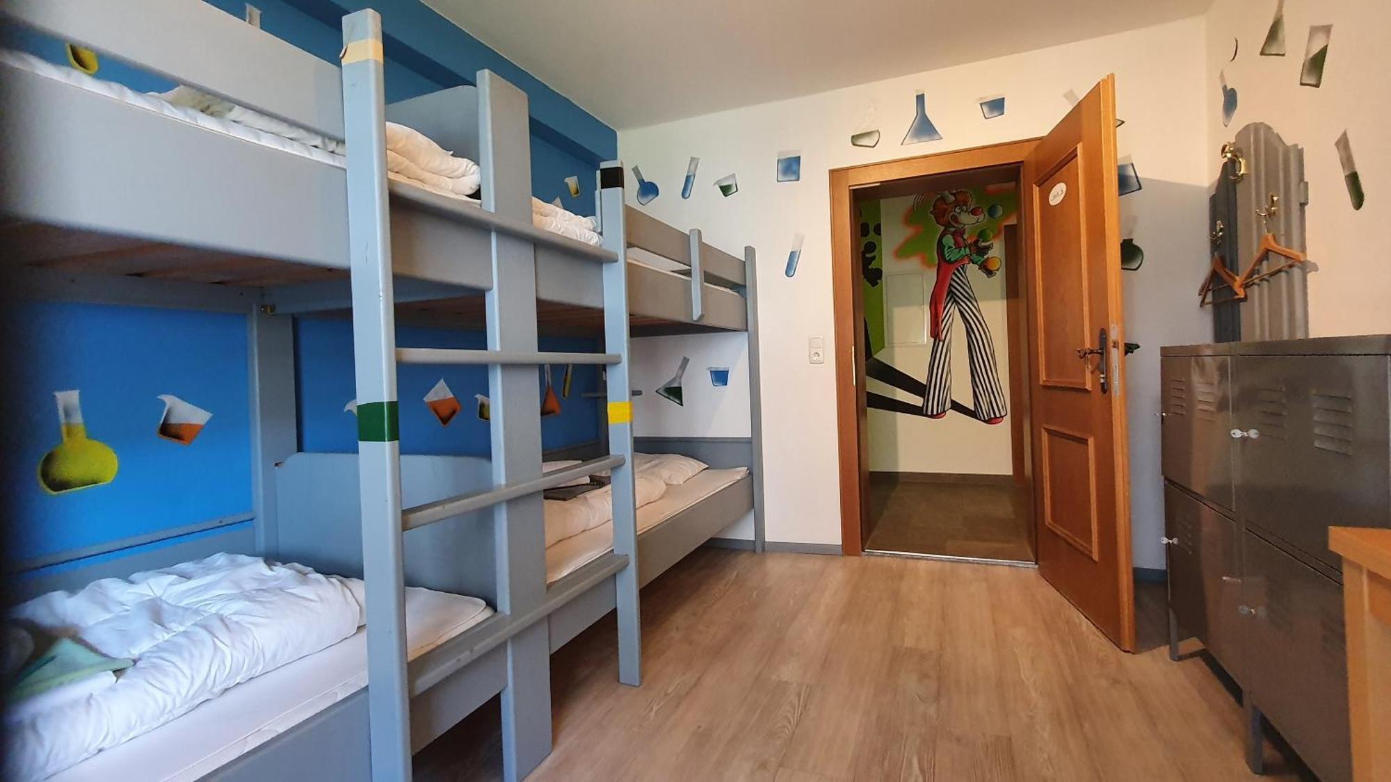 אלמאו Alpking Hostel מראה חיצוני תמונה