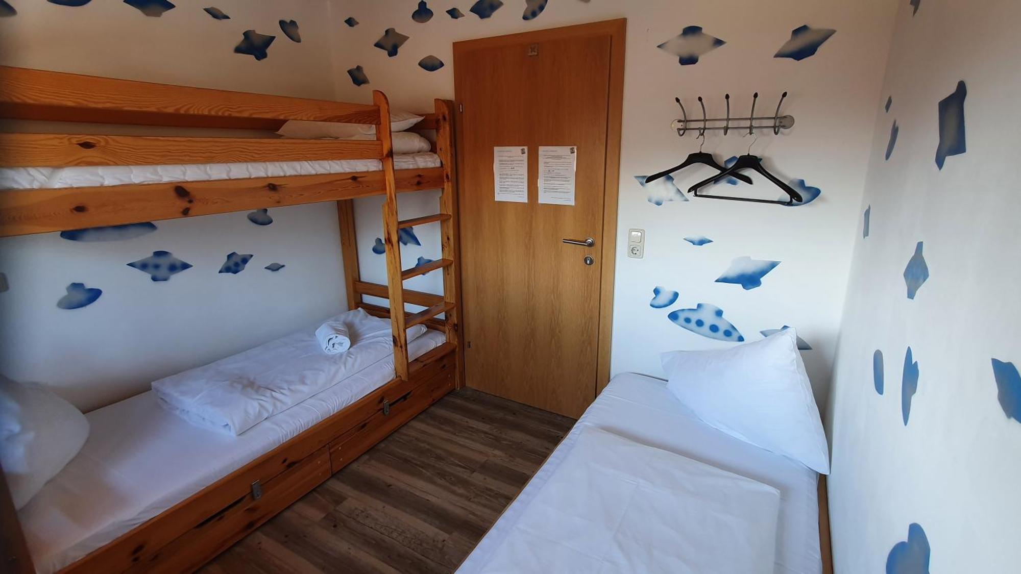אלמאו Alpking Hostel מראה חיצוני תמונה