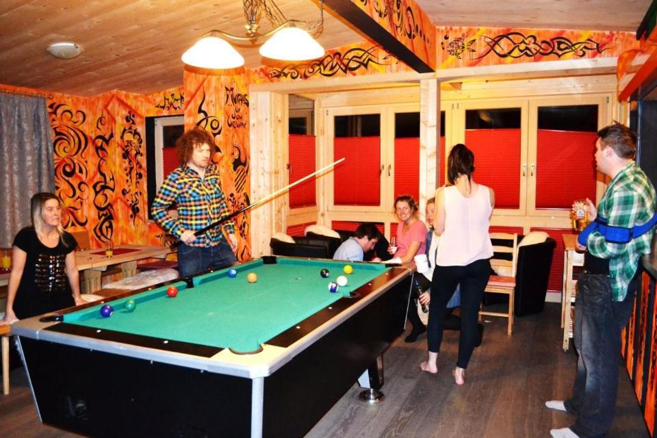אלמאו Alpking Hostel מראה חיצוני תמונה