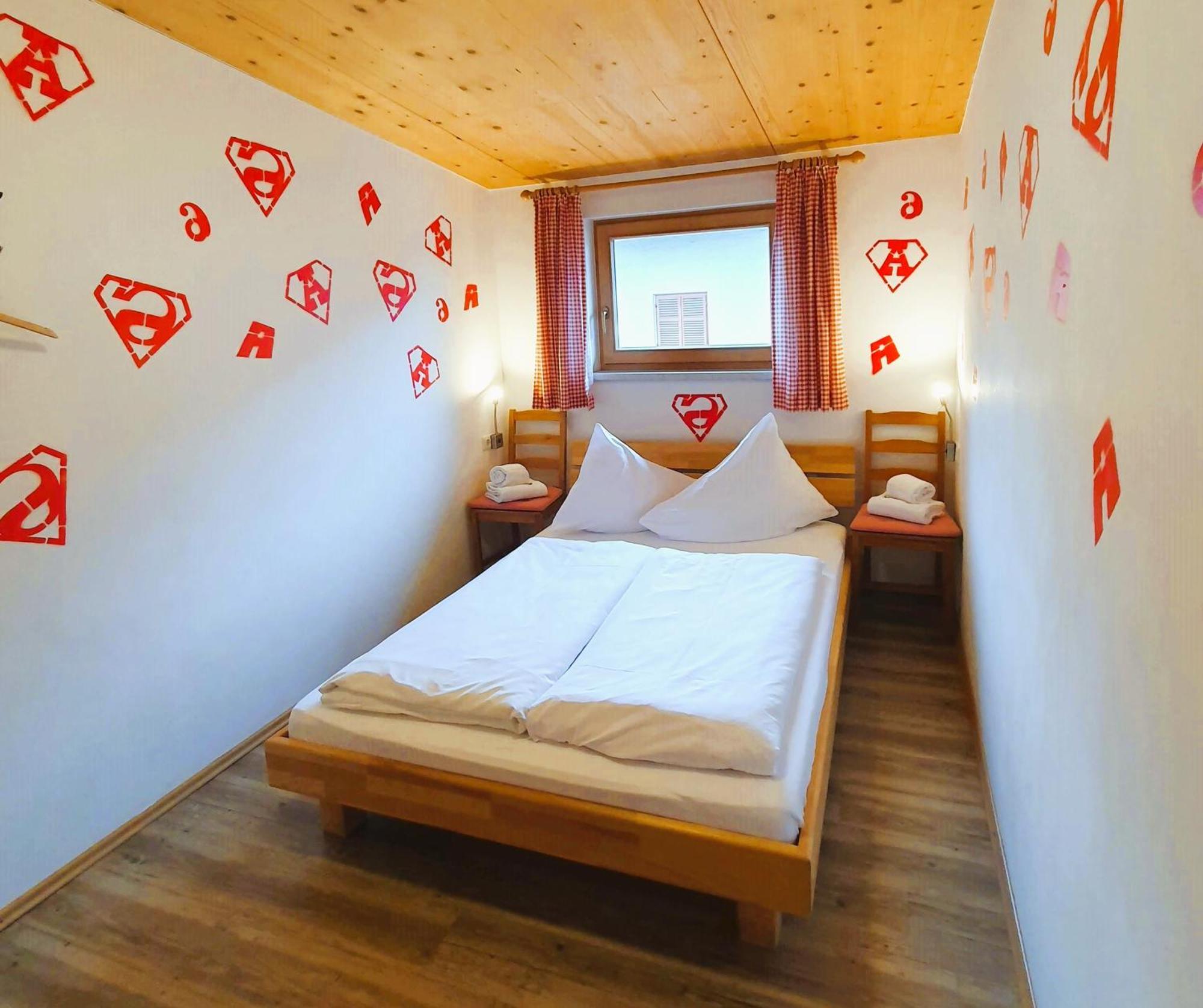 אלמאו Alpking Hostel מראה חיצוני תמונה